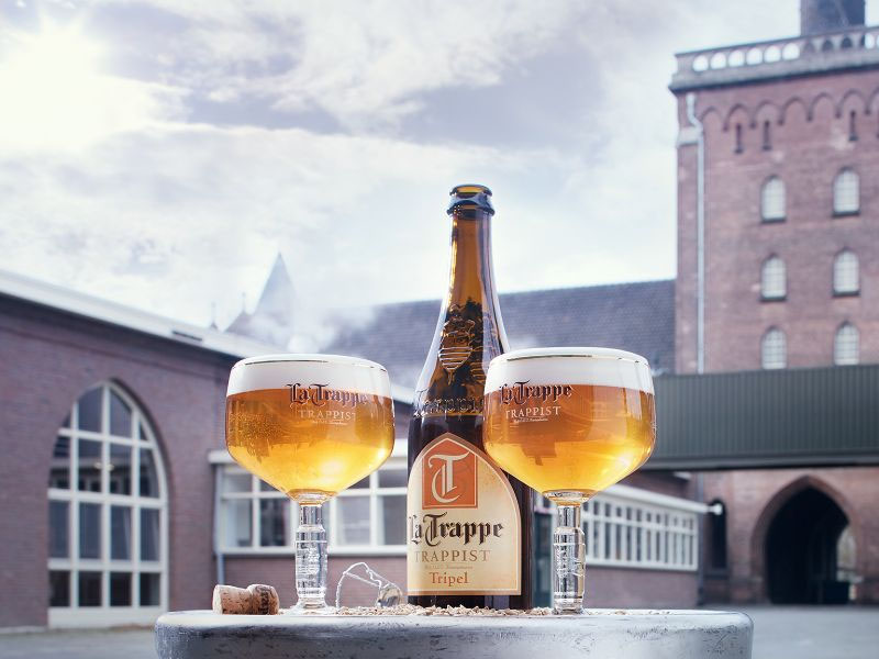 bia la trappel tripel 8% chai 750ml