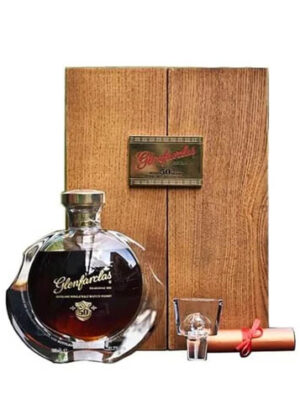 rượu whisky glenfarclas 50 năm decanter