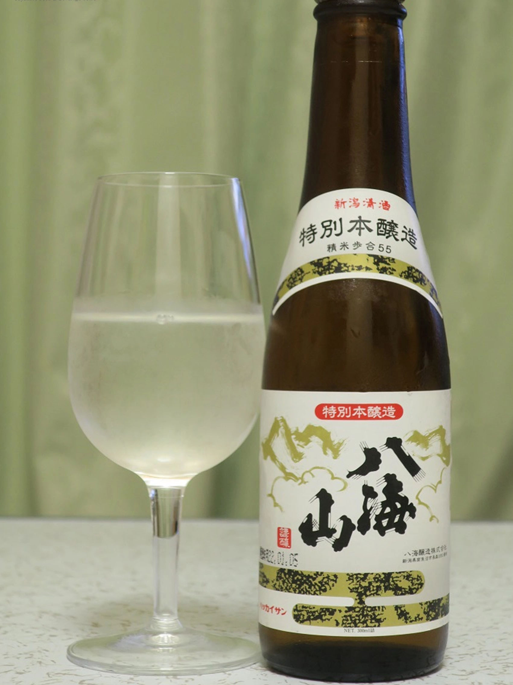 rượu sake hakkaisan honjozo 300ml