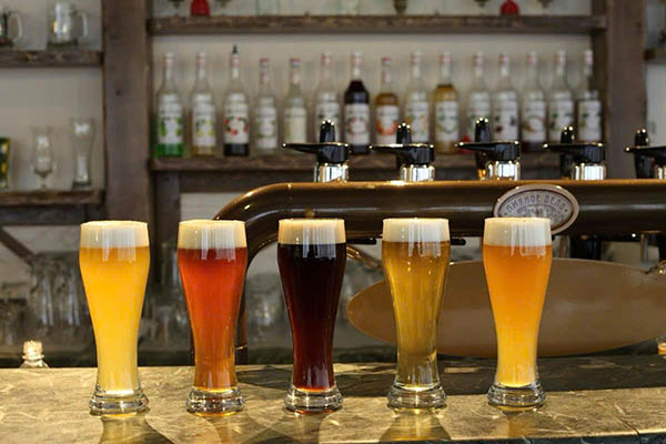 bia bỉ khuyến mãi lớn: mua 5 tặng 1, mua 10 tặng 3 hấp dẫn