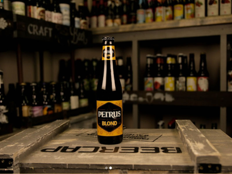 thưởng thức bia bỉ petrus blonde 750ml mát lạnh hè này
